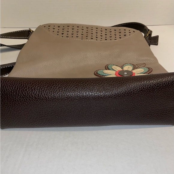 Chala Daisy Flower Sweet Messenger/Crossbody Bag Purse Handbag. Super Cute - Picture 12 of 15